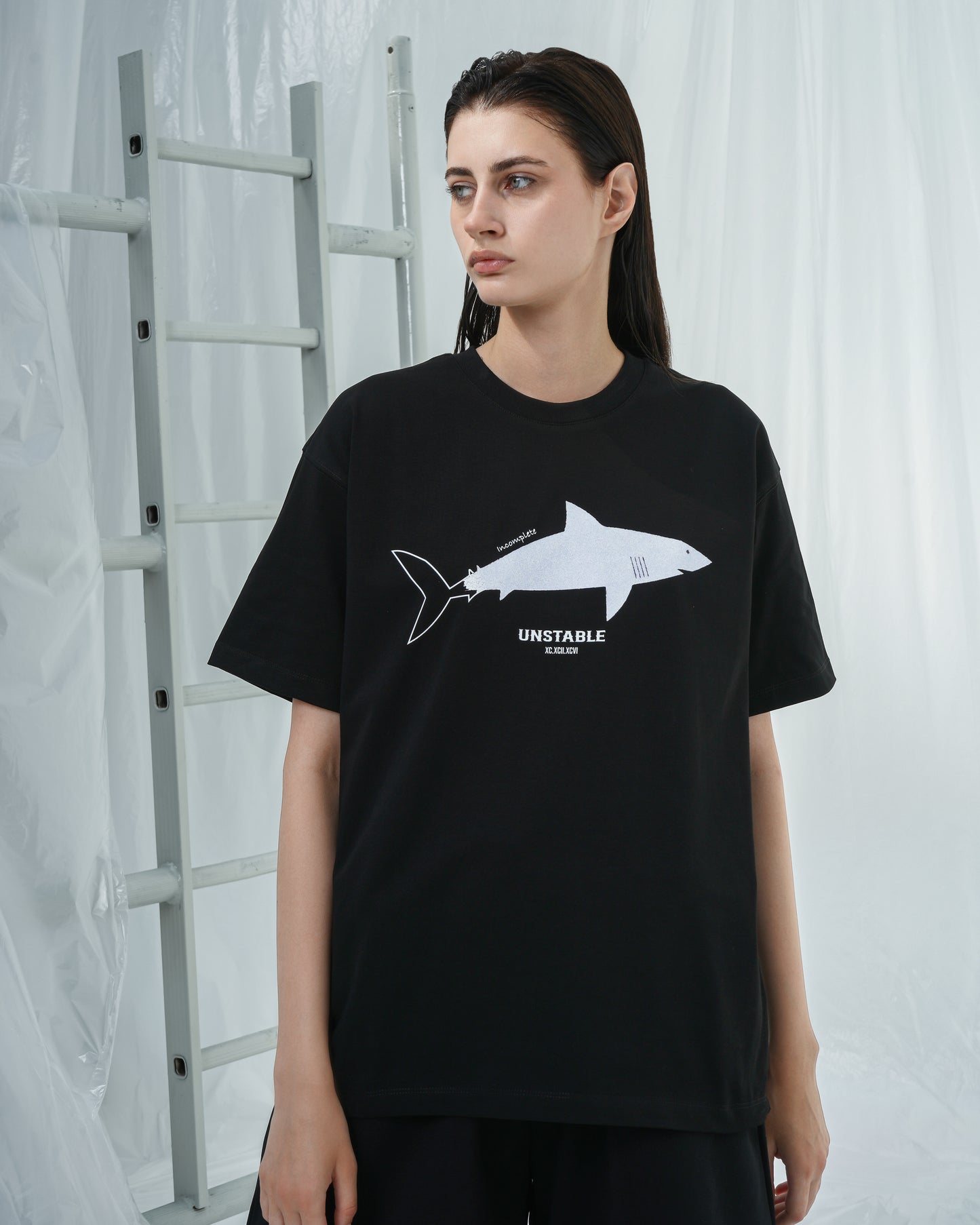 UNSTABLE SHARK PRINT T-SHIRT