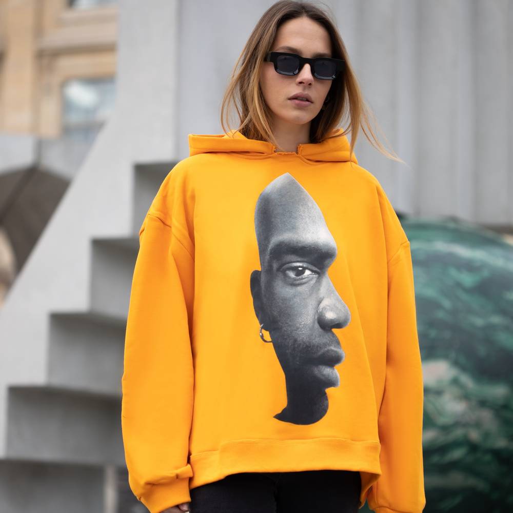 ELEVATA HOODIE WITH ILLUSION PRINT ON THE FRONT
