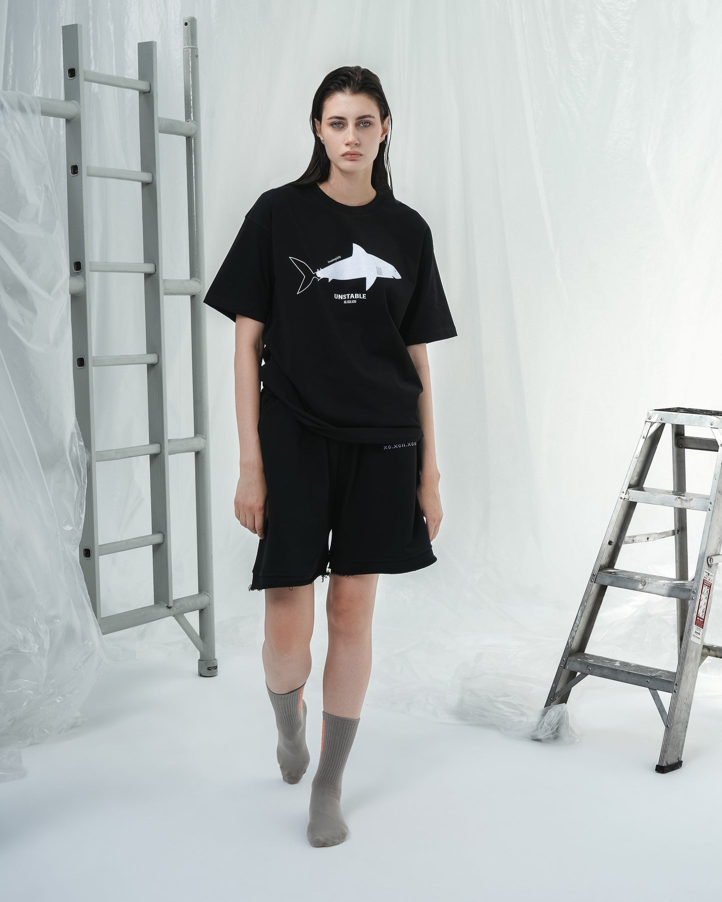 UNSTABLE SHARK PRINT T-SHIRT